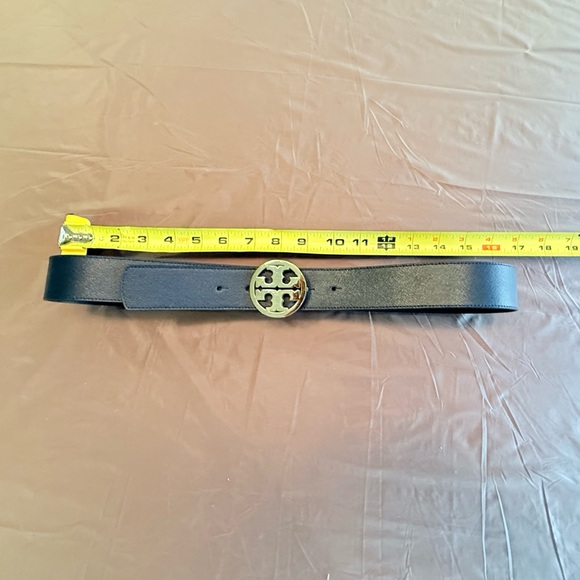 NWOT Tory Burch Gold Classic T Saffiano Leather Belt 1.5” Parisian Blue M/L $300 - Picture 2 of 10